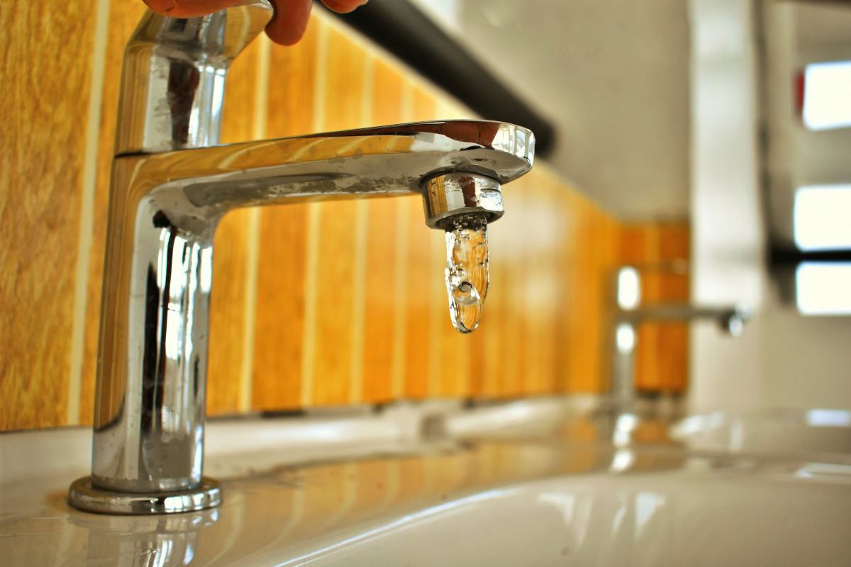 Astuces naturelles pour un évier débouché en un rien de temps
