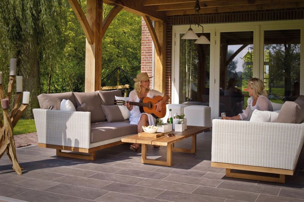 Faire une terrasse chez soi : matériaux, structure et démarches